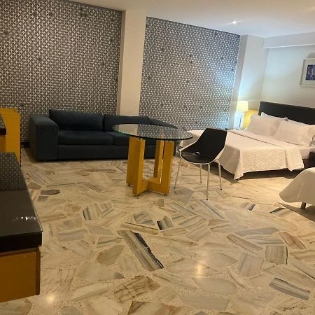 Aw Hotel Luxor Versalles كالي المظهر الخارجي الصورة